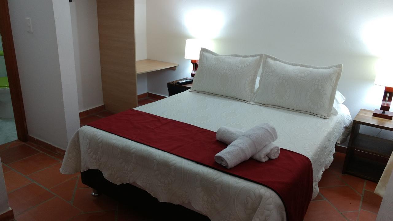 Apartahotel La Gran Familia 비야 데 레이바 외부 사진